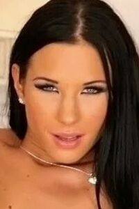 Kyra Hot