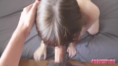 Жена провинилась, но зализала вину глубоким минетом с выплеском спермы на стройные ножки