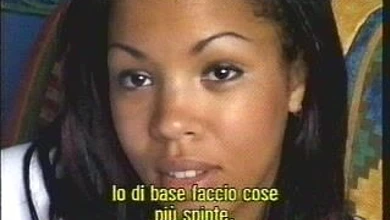 Красивая темнокожая чешка так понравилась Вудману, что он убедил её поебаться в очко